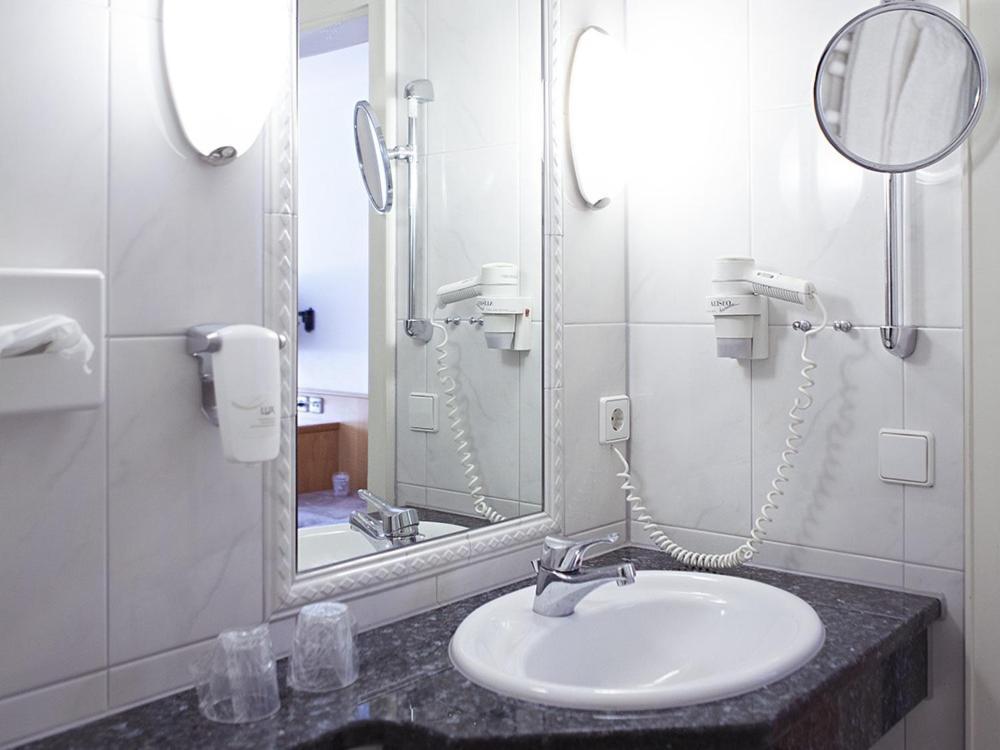 Landhotel Graf Obereggenen Ruang foto